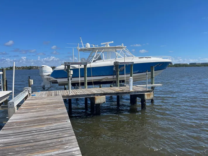  Yacht Photos Pics On Lift