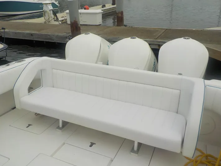  Yacht Photos Pics Newly Upholstered Stern Seat