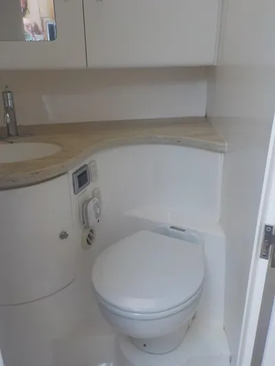  Yacht Photos Pics Vac U Flush Head