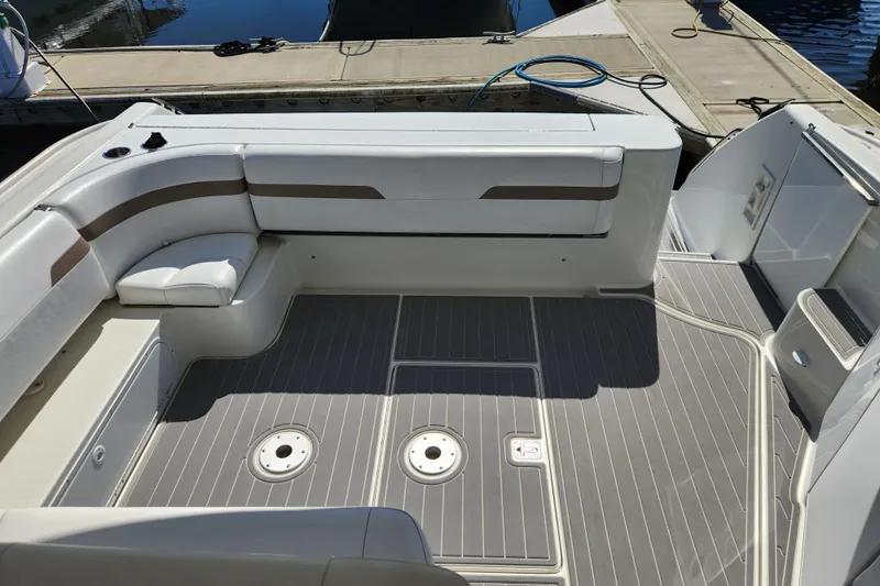 H Yacht Photos Pics Spacious deck of 2000 Formula 41 Performance Cruiser with cushioned seating and sleek flooring.