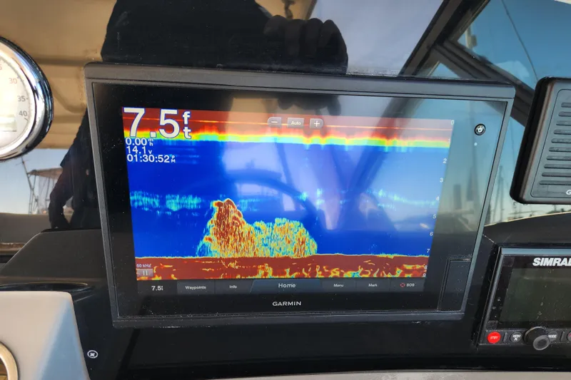 H Yacht Photos Pics Sonar display on 2000 Formula 41 Performance Cruiser showing 7.5 feet depth.