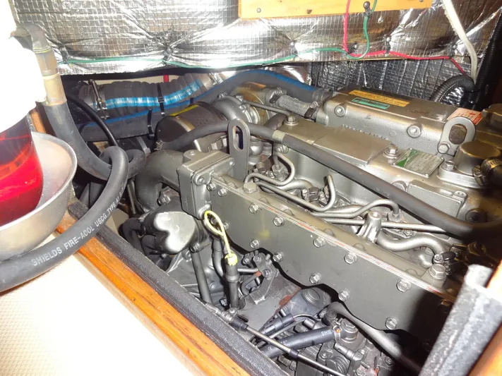 Don't Blink Yacht Photos Pics Starboard side engine access