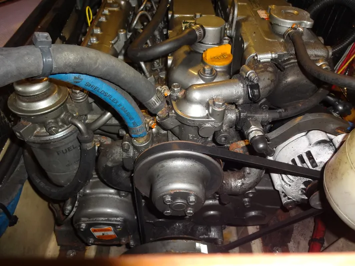 Don't Blink Yacht Photos Pics engine pullies, hoses and belts