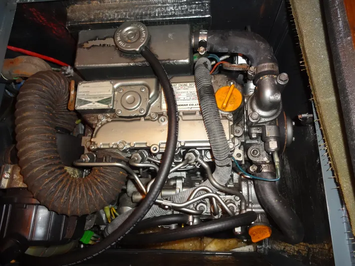 Don't Blink Yacht Photos Pics top view yanmar