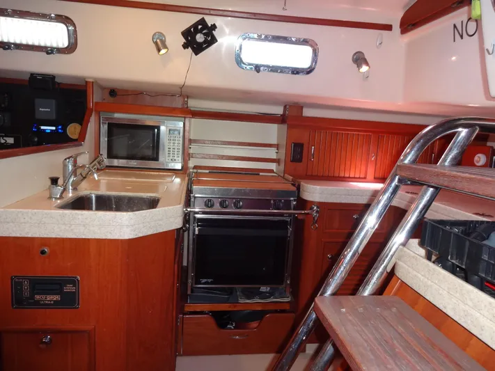 Don't Blink Yacht Photos Pics U shaped Galley