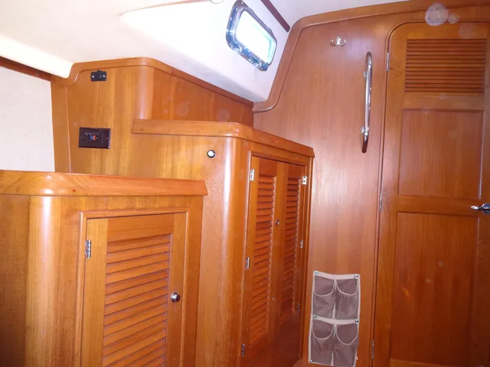 Don't Blink Yacht Photos Pics Guest Stateroom lockers