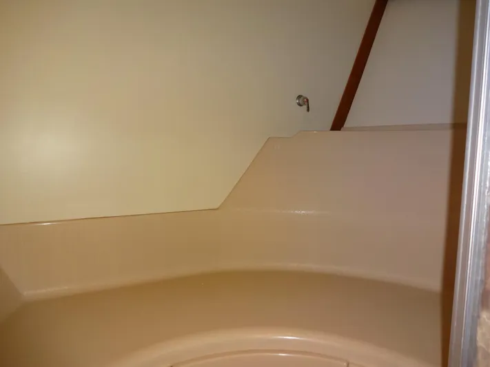 Don't Blink Yacht Photos Pics Master Shower bench