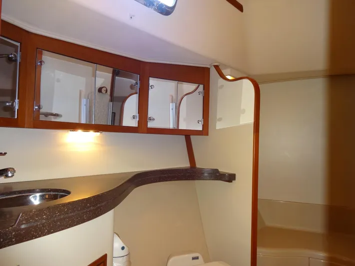 Don't Blink Yacht Photos Pics Master Head