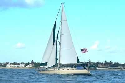 Yacht