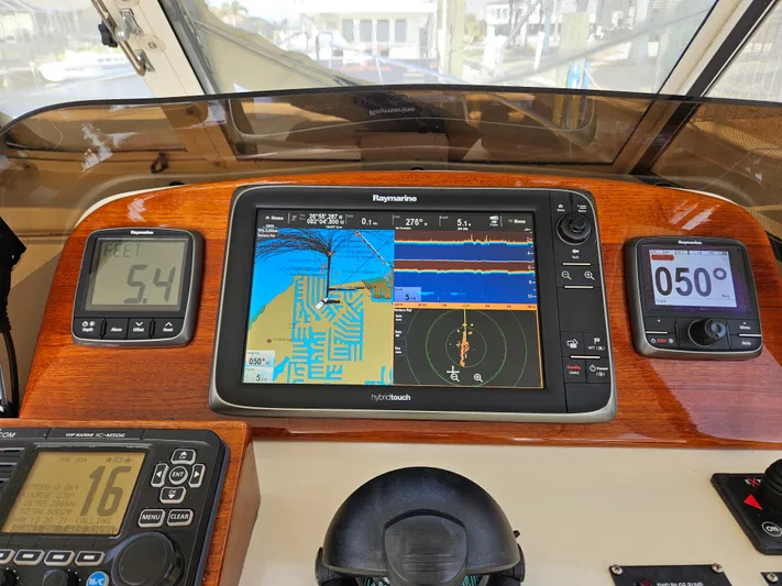 Blue Run Yacht Photos Pics 