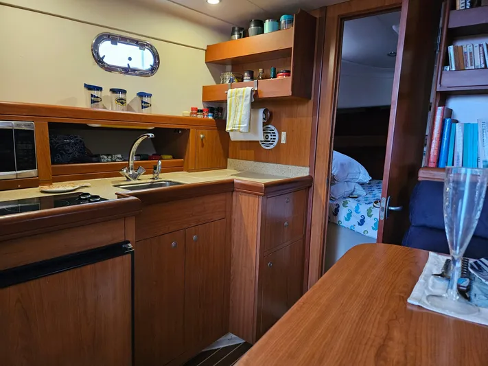 Blue Run Yacht Photos Pics 