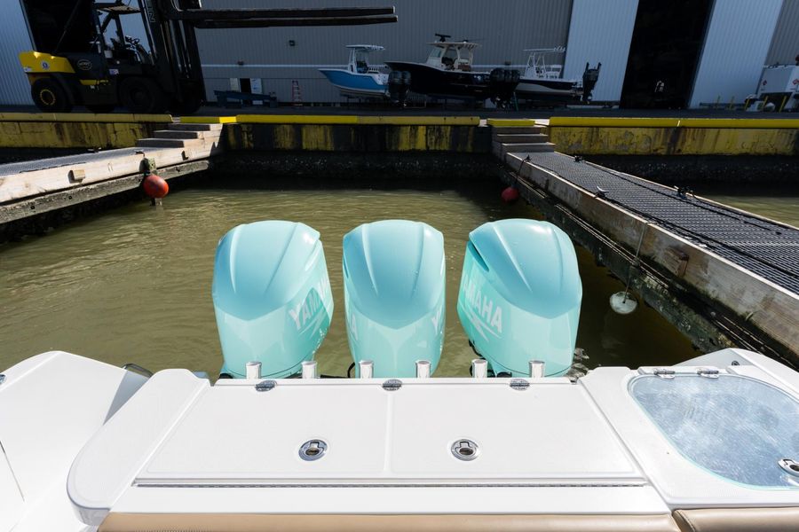 2021 Everglades 365 Center Console