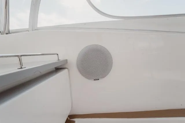 Catfish Yacht Photos Pics Speaker on 2017 Leopard 51 Powercat yacht, white interior detail.
