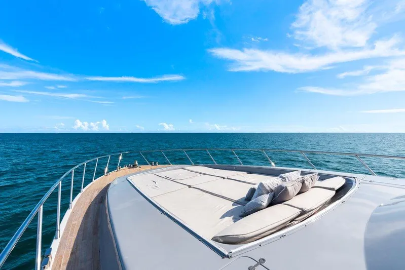 Payback Yacht Photos Pics Mangusta 80 Payback - Bow with Sunpads