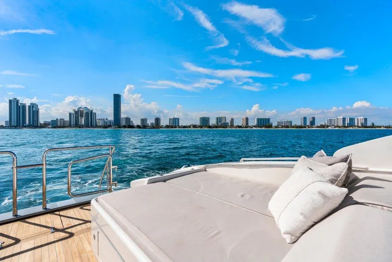 Payback Yacht Photos Pics Mangusta 80 Payback - Aft Deck