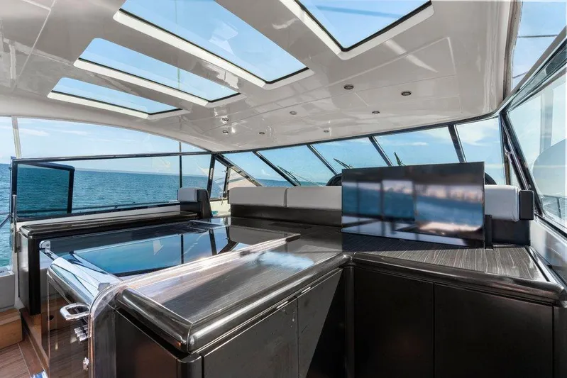 Payback Yacht Photos Pics Mangusta 80 Payback - Deck  TV
