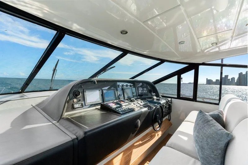 Payback Yacht Photos Pics Mangusta 80 Payback - Helm Seating