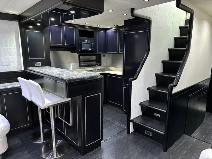 Payback Yacht Photos Pics Mangusta 80 Payback - Cabin Galley