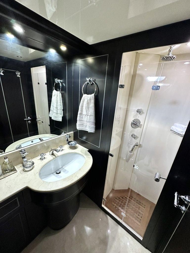 2007 Mangusta 80 