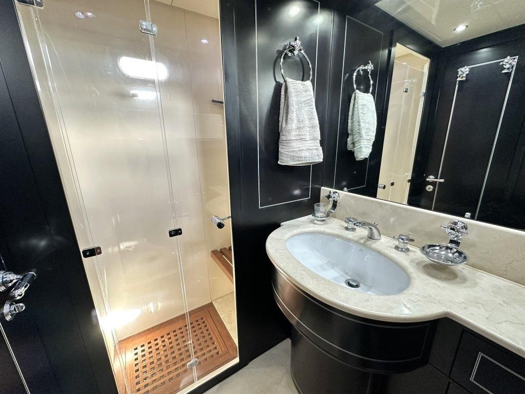 2007 Mangusta 80 