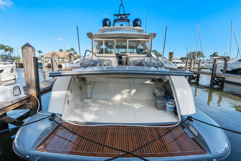 Payback Yacht Photos Pics Mangusta 80 Payback - Deck