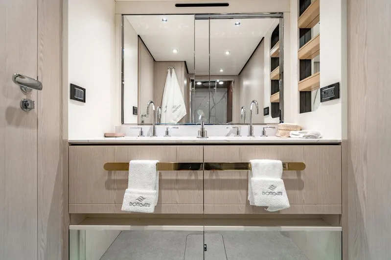 Bongani Yacht Photos Pics 