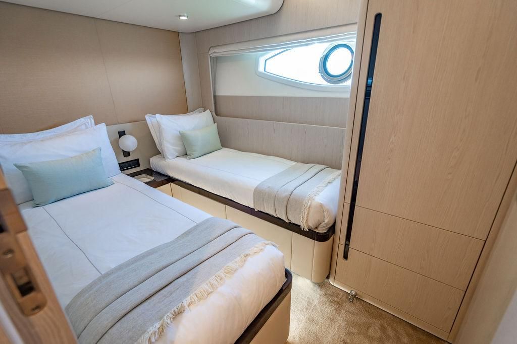 2024 Azimut 77 