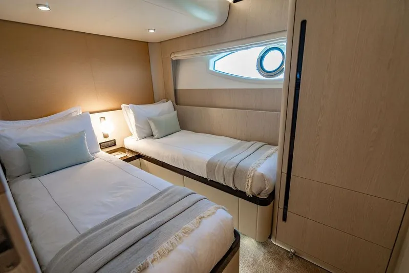 Bongani Yacht Photos Pics 