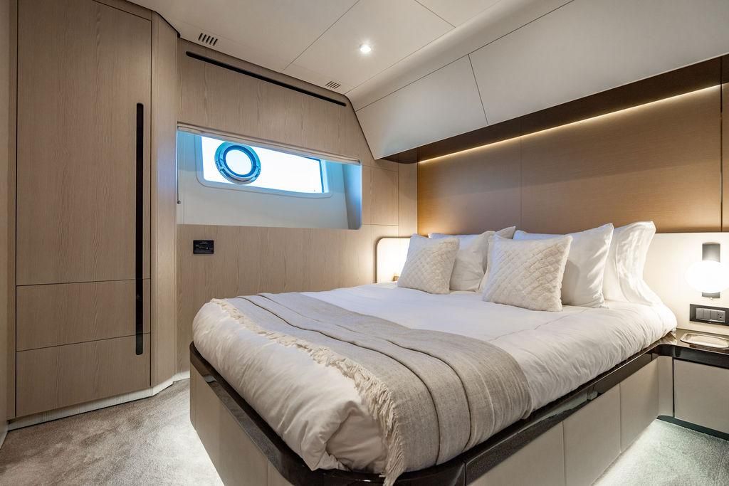 2024 Azimut 77 