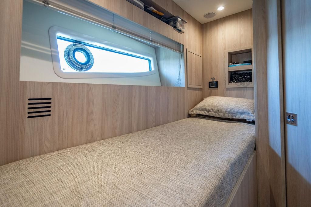 2024 Azimut 77 