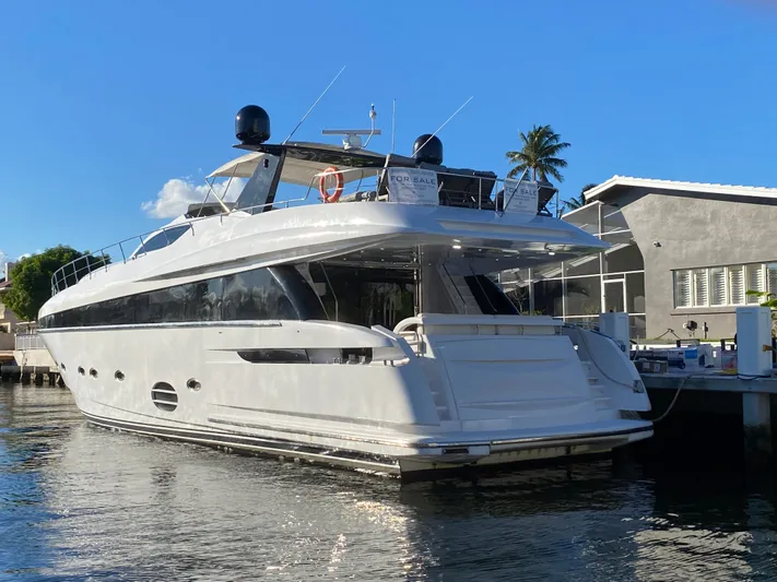  Yacht Photos Pics Luxury 2007 Rodriquez 80 Widebody yacht docked under clear blue sky.