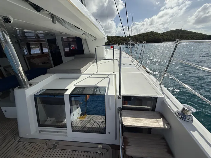 Auralis Yacht Photos Pics 