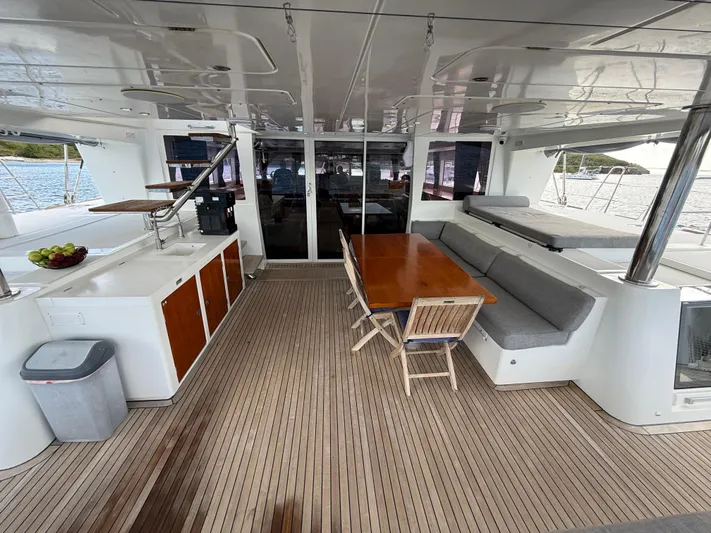 Auralis Yacht Photos Pics 