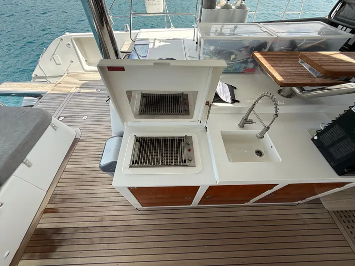 Auralis Yacht Photos Pics 