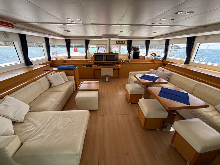 Auralis Yacht Photos Pics 