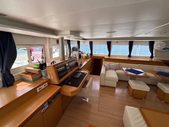 Auralis Yacht Photos Pics 