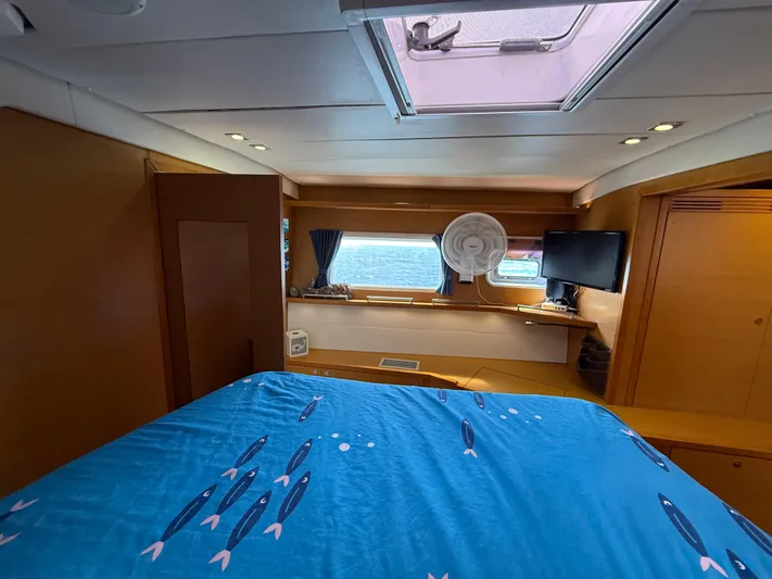 Auralis Yacht Photos Pics 