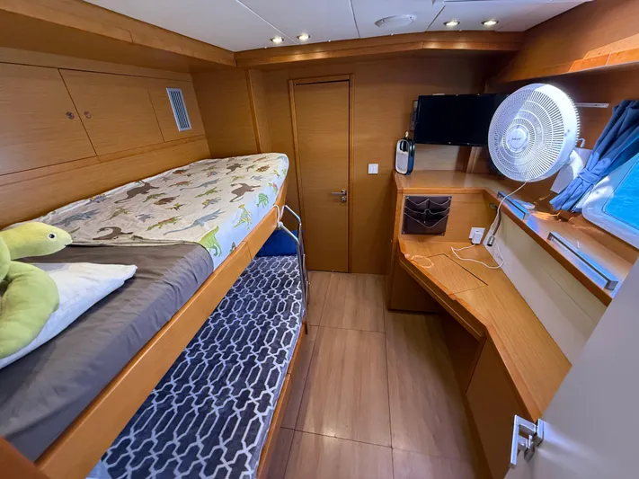 Auralis Yacht Photos Pics 