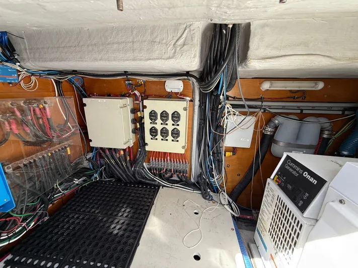 Auralis Yacht Photos Pics 