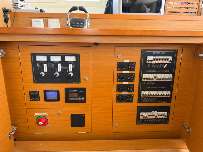 Auralis Yacht Photos Pics 