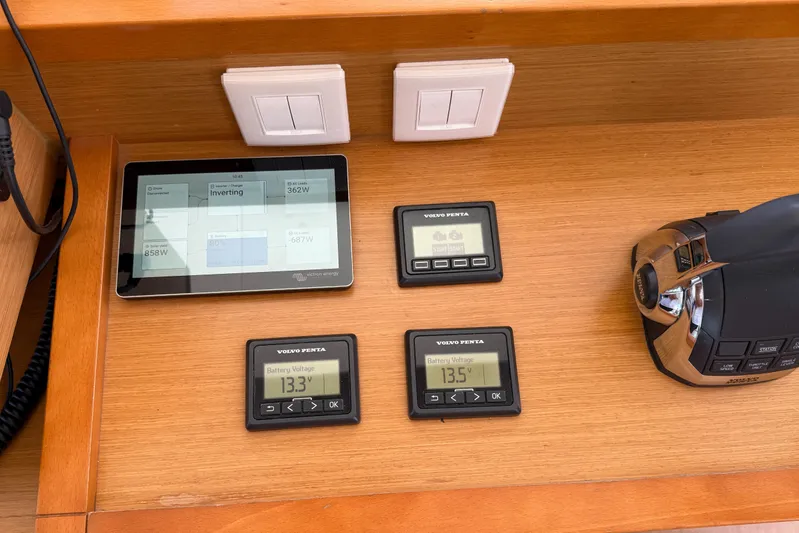 Auralis Yacht Photos Pics 