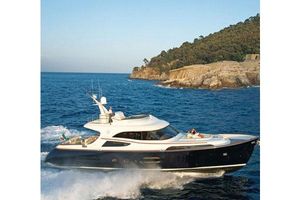 2005 Mochi Craft 74' Dolphin