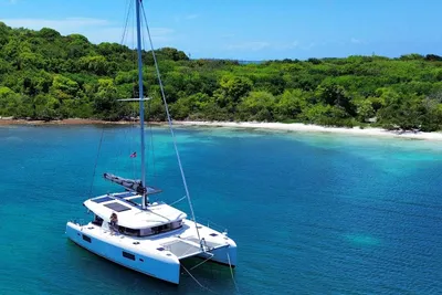 Lagoon 42