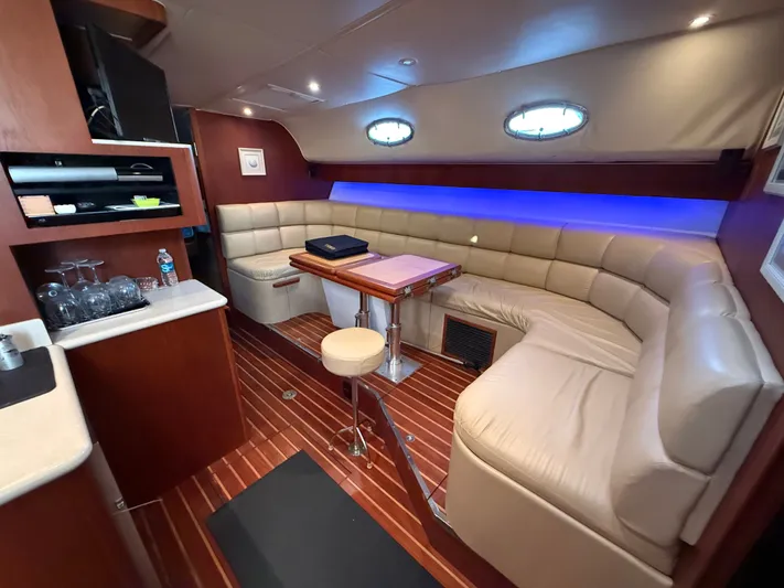 Bravant Yacht Photos Pics 