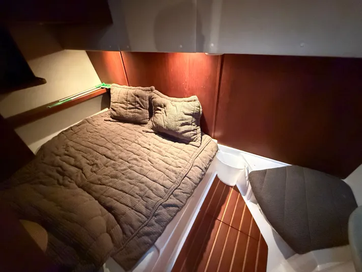 Bravant Yacht Photos Pics 