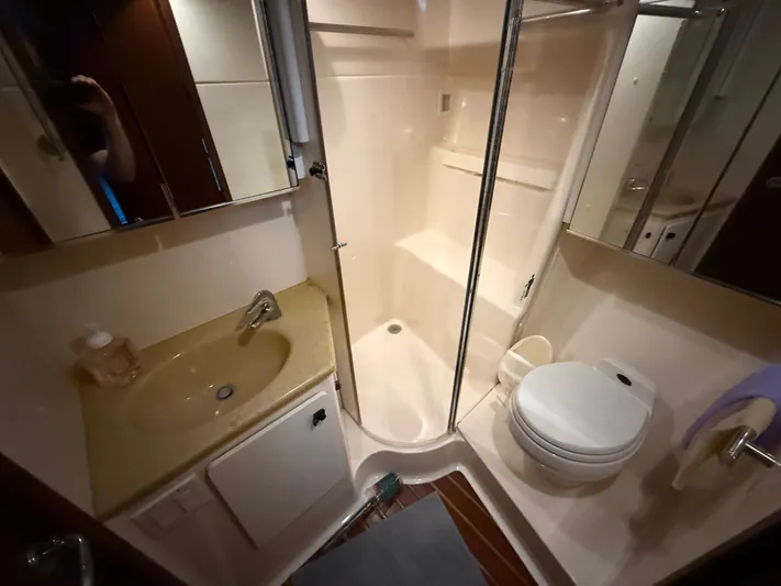 Bravant Yacht Photos Pics 