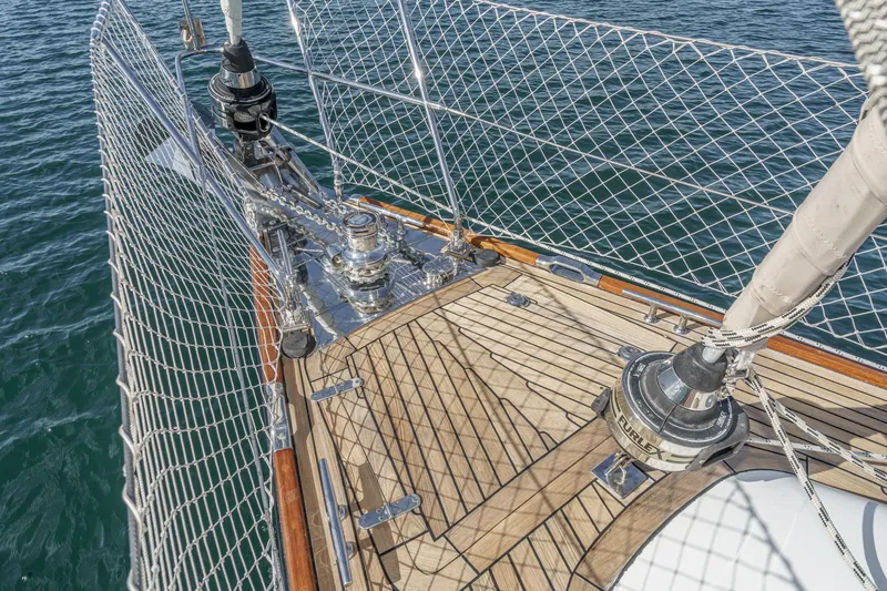 Feather Yacht Photos Pics Hylas 46 sailboat deck, 2012 model, with polished fittings and safety netting.