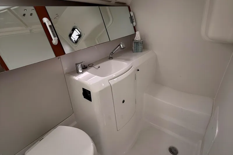 Bel Canto Yacht Photos Pics Head with Shower