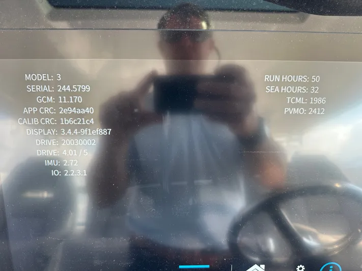  Yacht Photos Pics Display screen showing technical specifications and hours for a Regal 38 SAV, 2026 model.