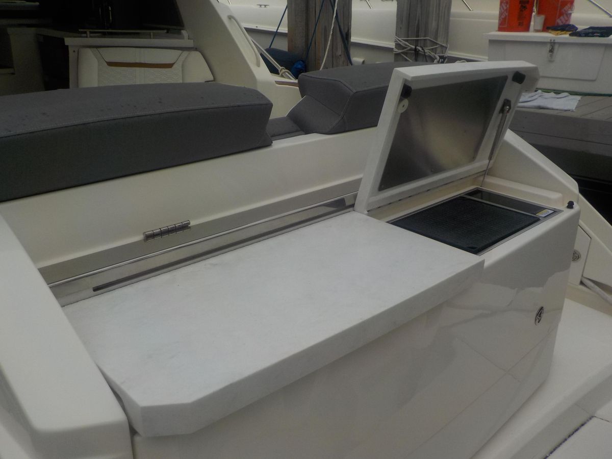 2021 Tiara Yachts 43 